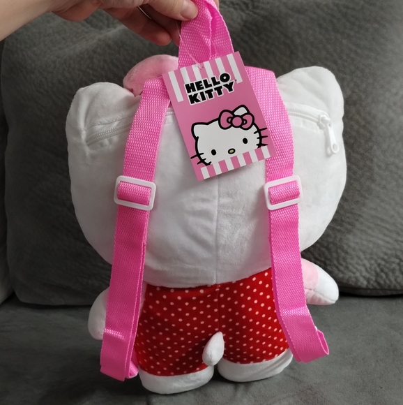 Hello Kitty Plush Backpack - Picture 3 of 4